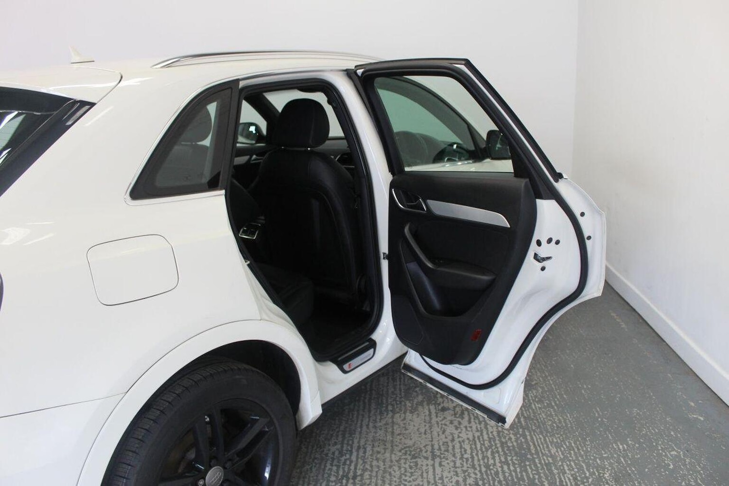 Used Audi Q3 2013 for sale - 77938003: Photo 25