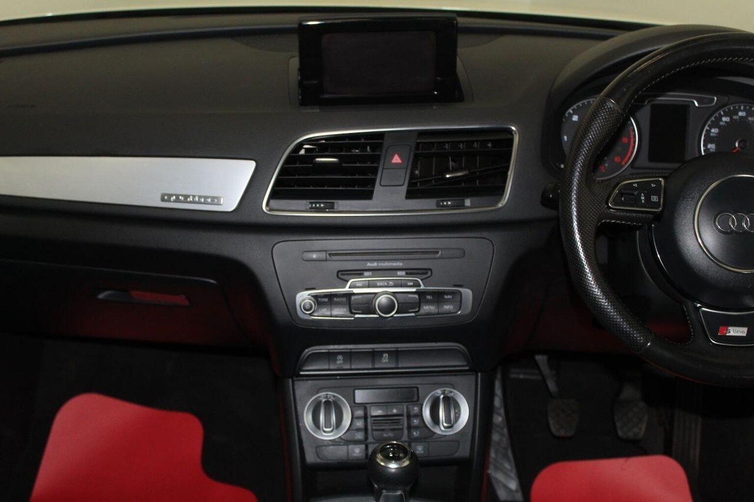 Used Audi Q3 2013 for sale - 77938003: Photo 32