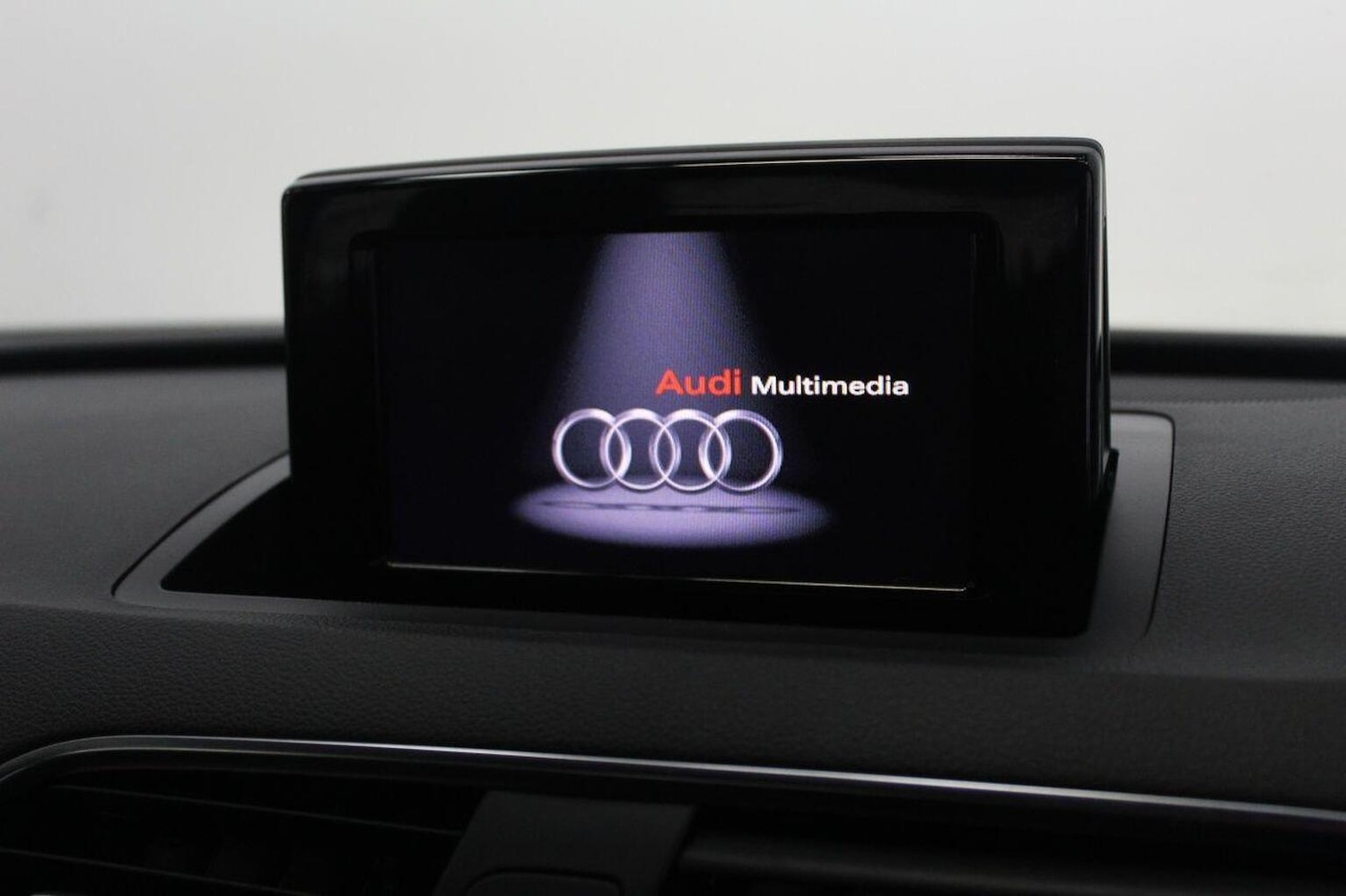 Used Audi Q3 2013 for sale - 77938003: Photo 33