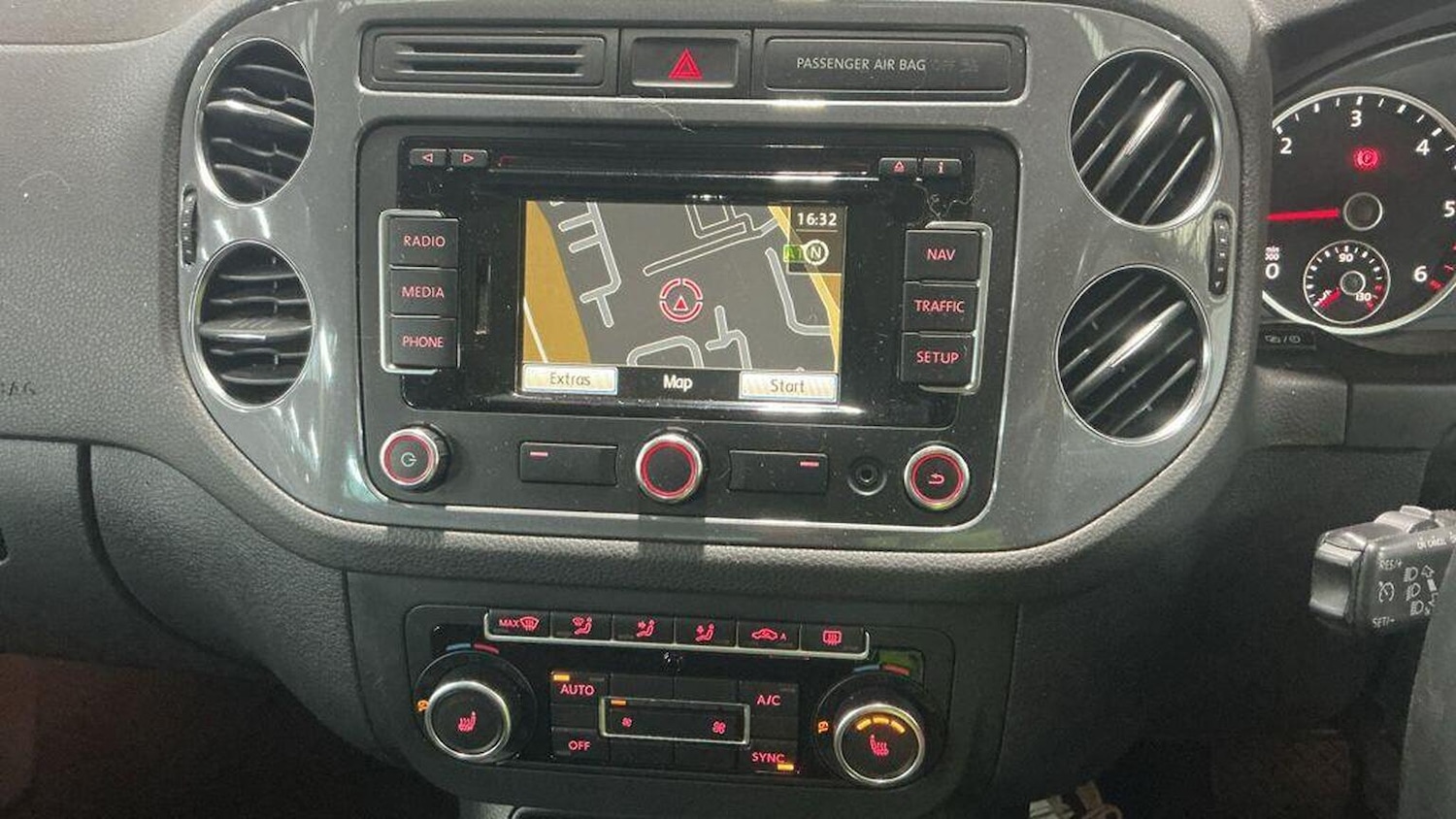 Used Volkswagen Tiguan 2014 for sale - 78141063: Photo 16