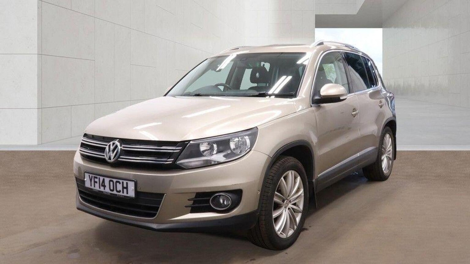 Used Volkswagen Tiguan 2014 for sale - 78141063: Photo 3