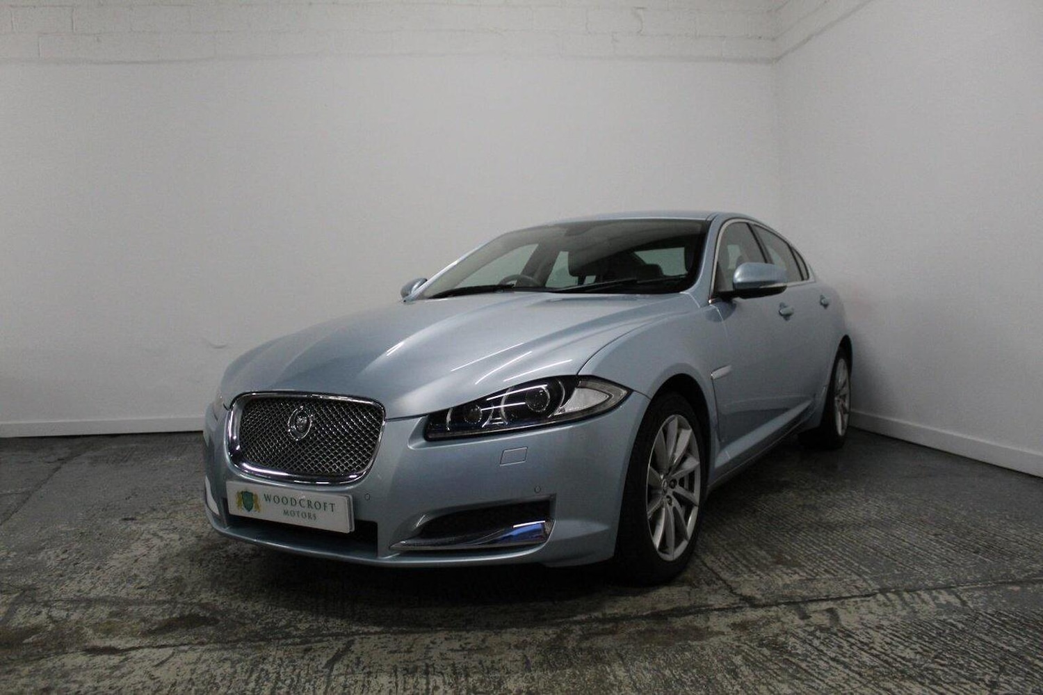 Used Jaguar XF 2013 for sale - 76521054: Photo 2