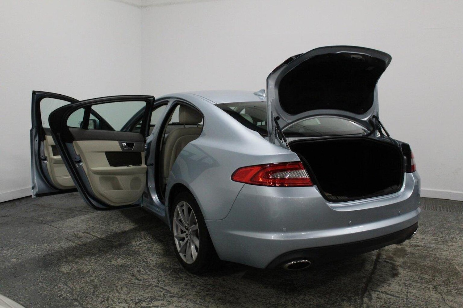 Used Jaguar XF 2013 for sale - 76521054: Photo 20