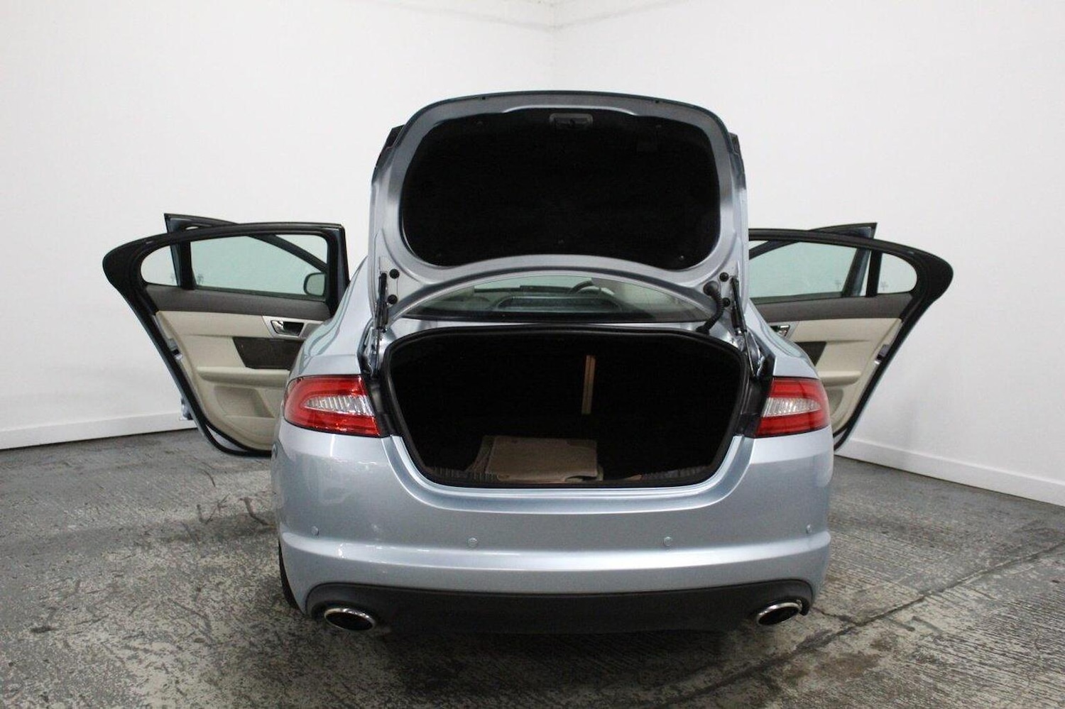Used Jaguar XF 2013 for sale - 76521054: Photo 22
