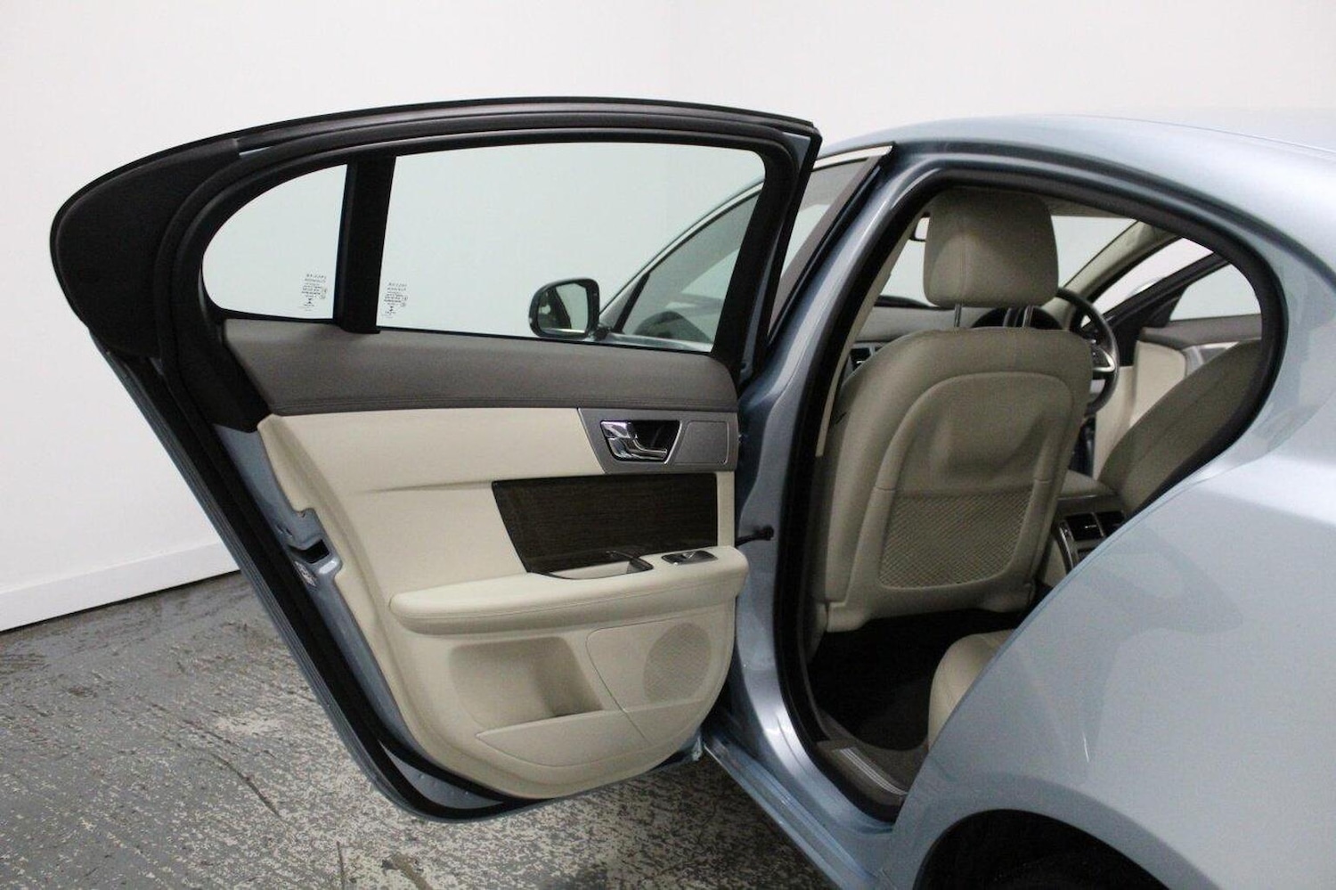 Used Jaguar XF 2013 for sale - 76521054: Photo 27