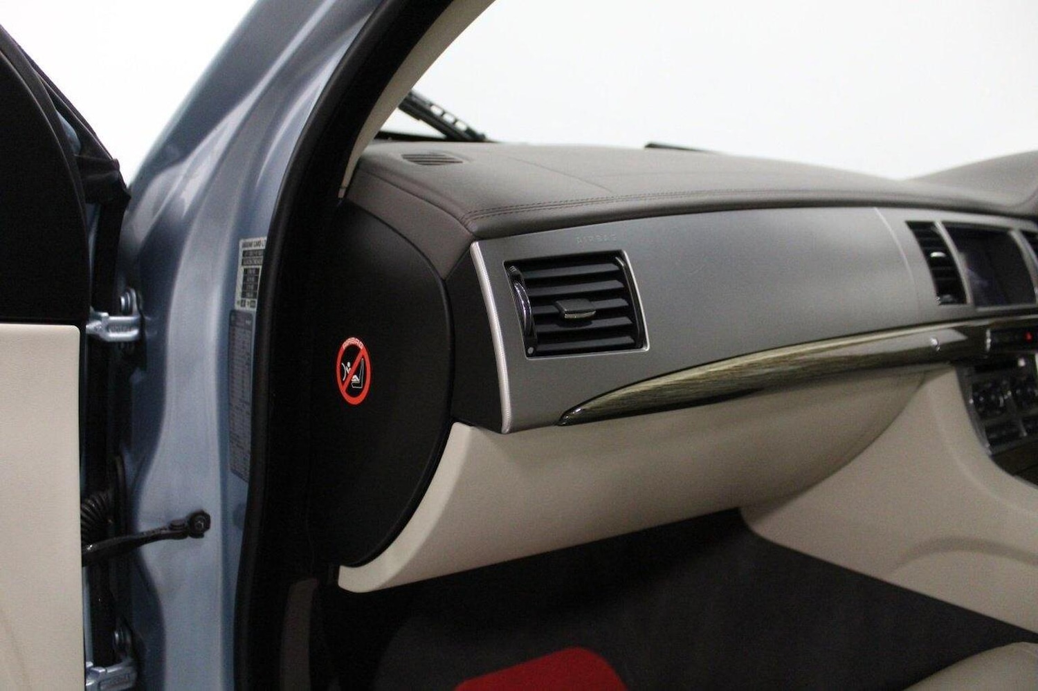 Used Jaguar XF 2013 for sale - 76521054: Photo 30