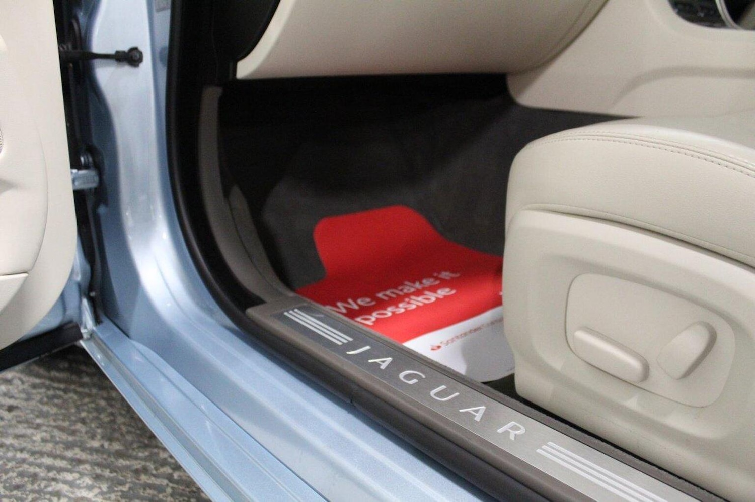 Used Jaguar XF 2013 for sale - 76521054: Photo 31