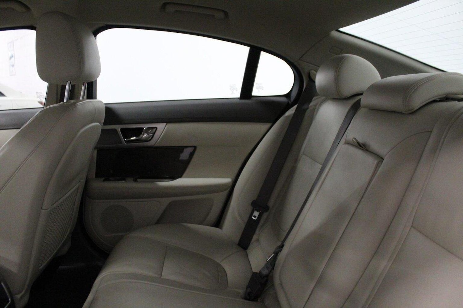 Used Jaguar XF 2013 for sale - 76521054: Photo 52