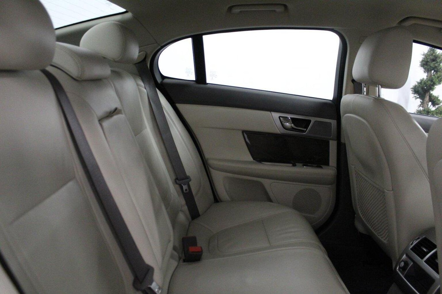 Used Jaguar XF 2013 for sale - 76521054: Photo 53