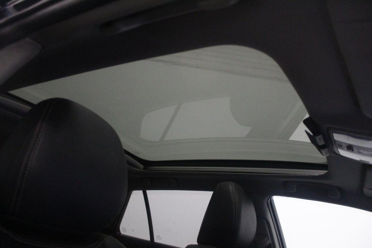 Used Toyota Avensis 2015 for sale - 77937859: Photo 20