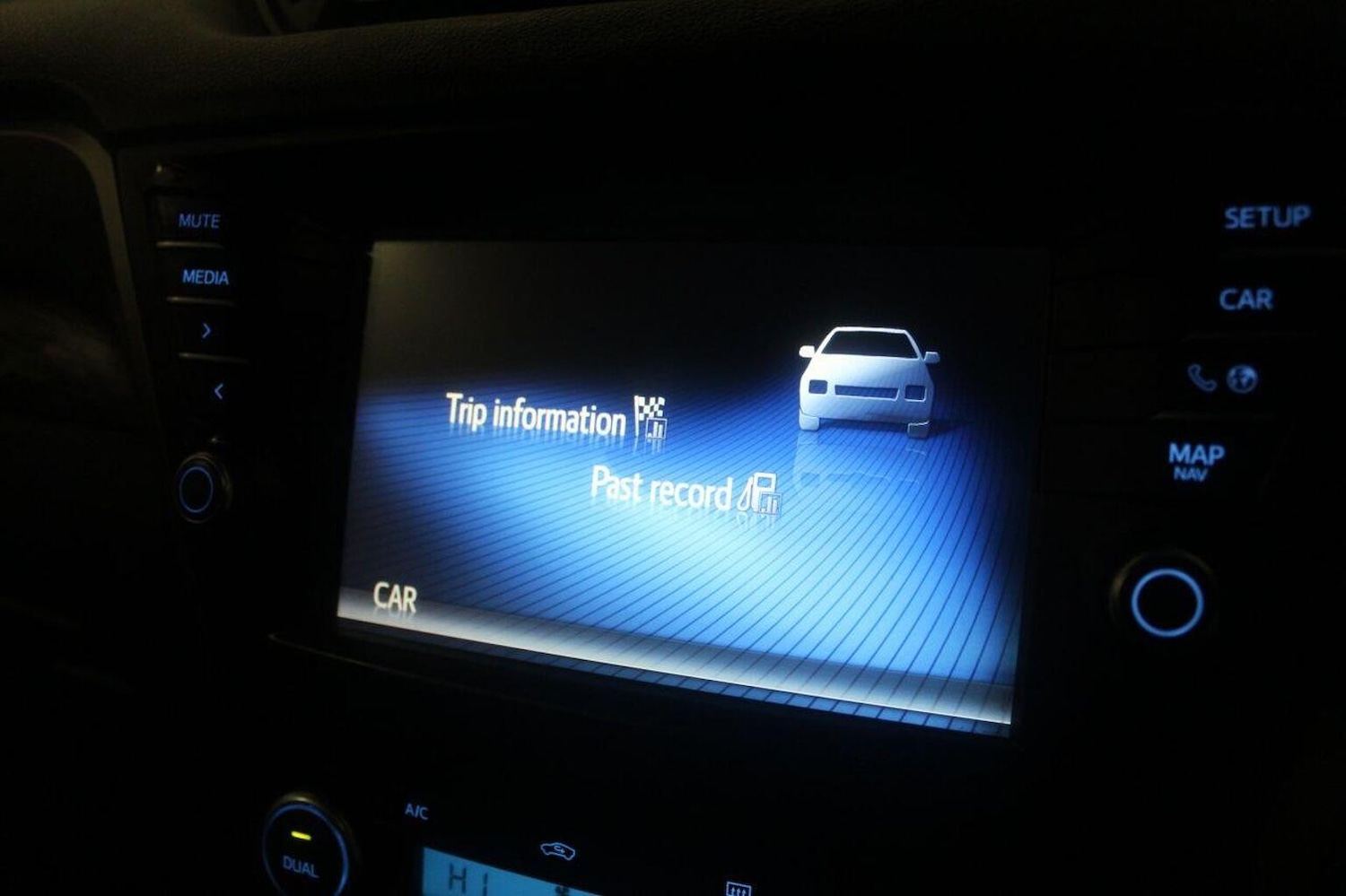 Used Toyota Avensis 2015 for sale - 77937859: Photo 37