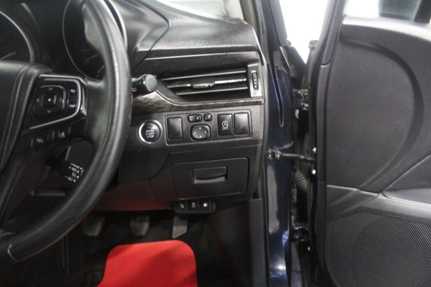 Used Toyota Avensis 2015 for sale - 77937859: Photo 48