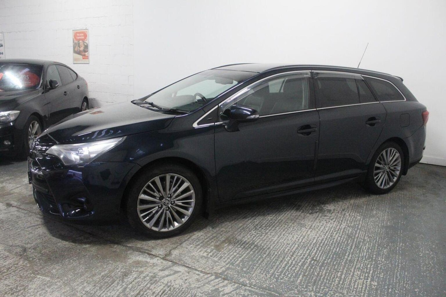 Used Toyota Avensis 2015 for sale - 77937859: Photo 5