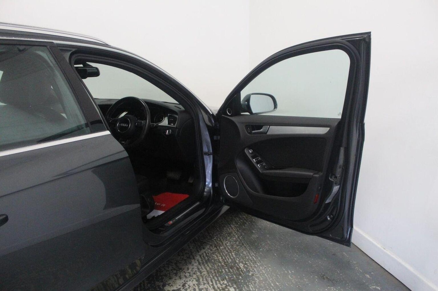 Used Audi A4 Avant 2012 for sale - 77319828: Photo 25