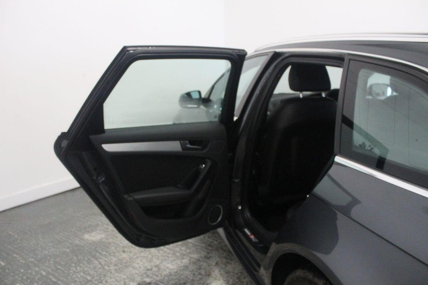 Used Audi A4 Avant 2012 for sale - 77319828: Photo 28