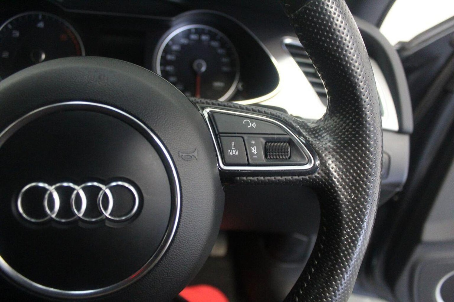 Used Audi A4 Avant 2012 for sale - 77319828: Photo 50