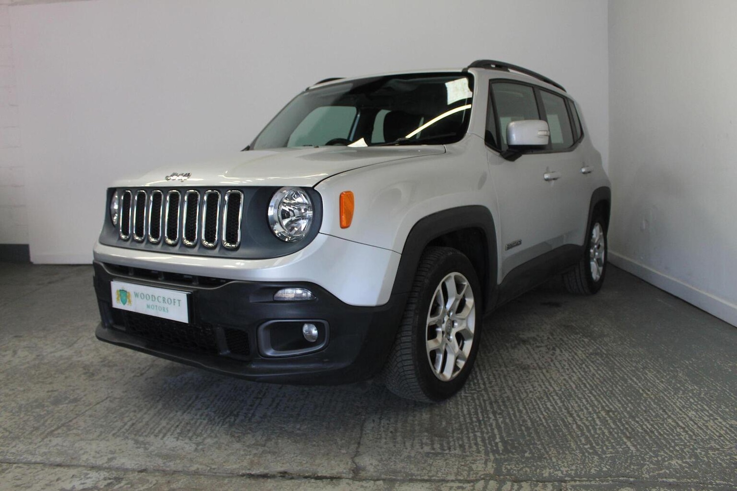 Used Jeep Renegade 2016 for sale - 77938062: Photo 2