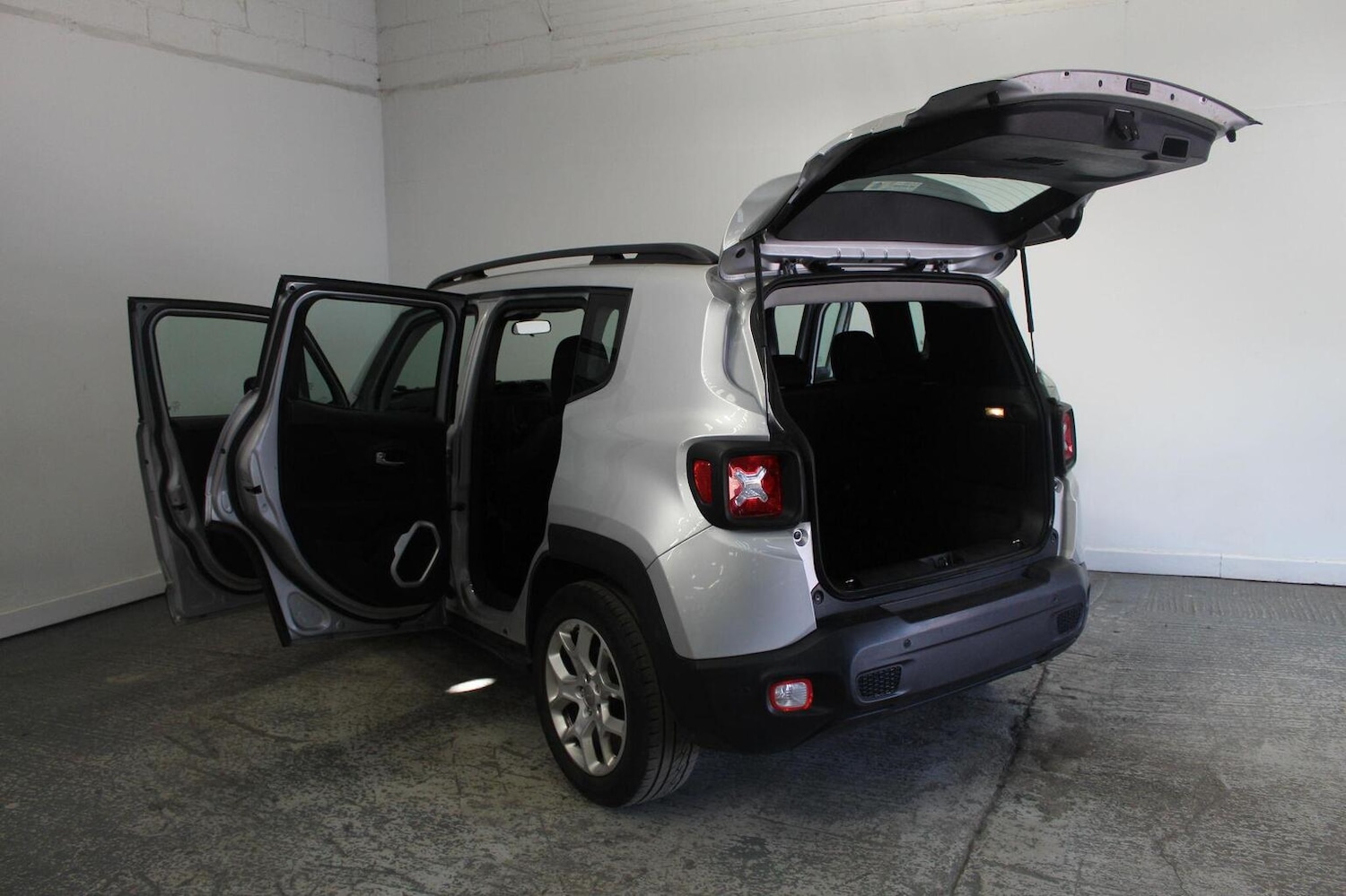 Used Jeep Renegade 2016 for sale - 77938062: Photo 20