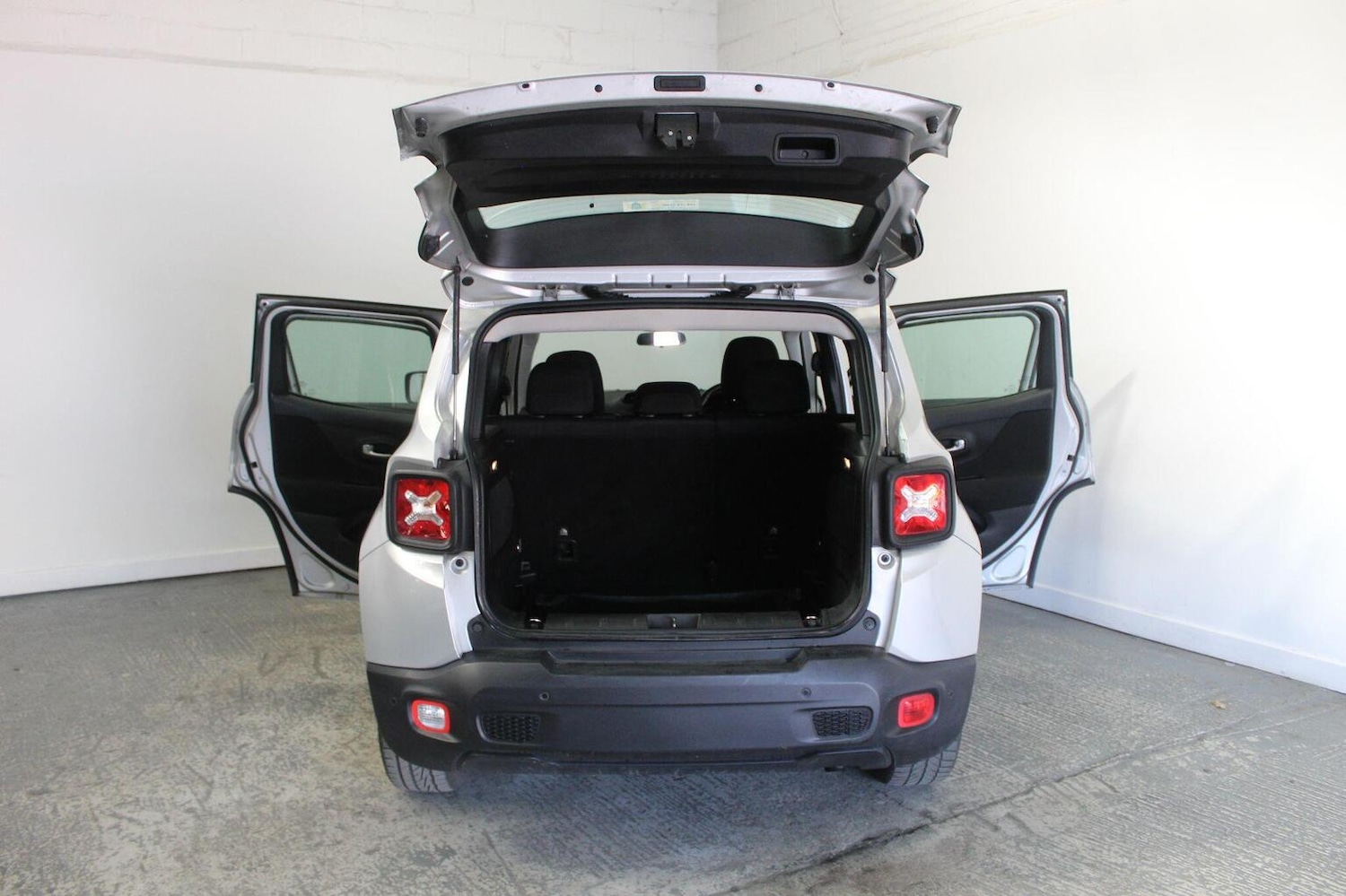 Used Jeep Renegade 2016 for sale - 77938062: Photo 22