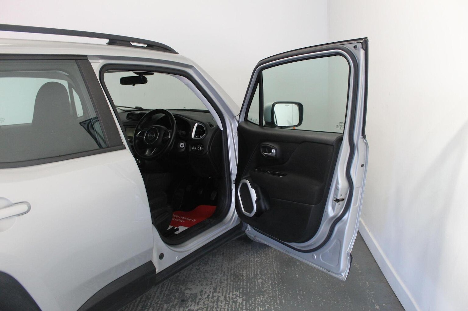 Used Jeep Renegade 2016 for sale - 77938062: Photo 24