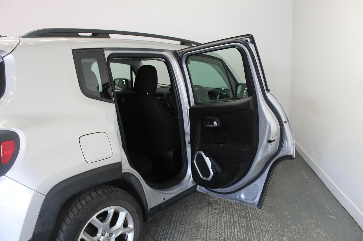 Used Jeep Renegade 2016 for sale - 77938062: Photo 25