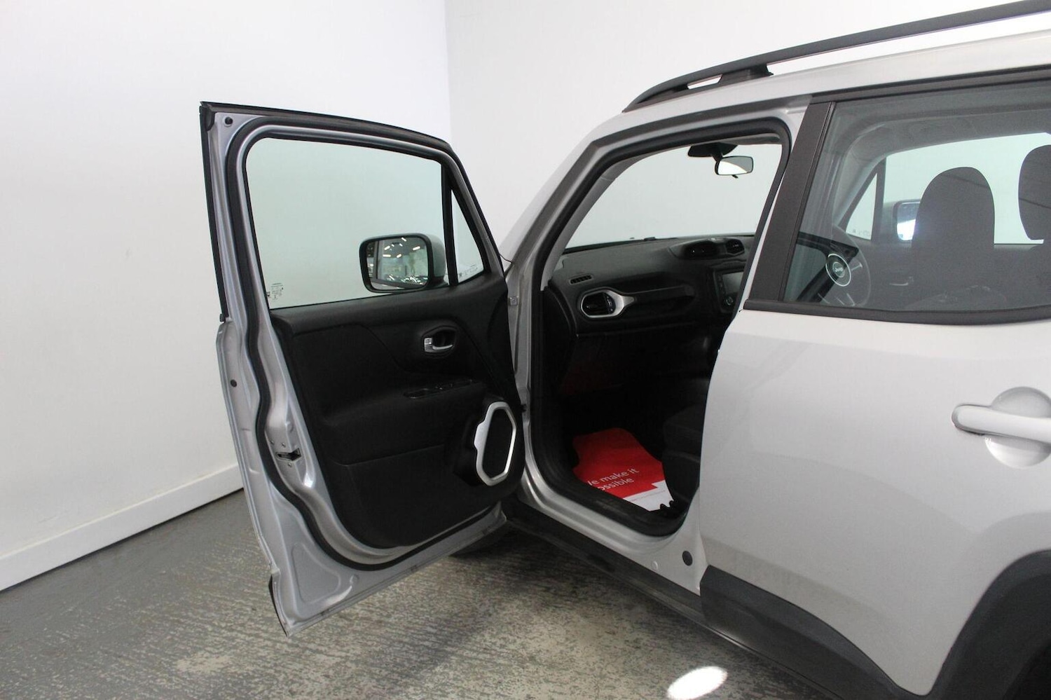 Used Jeep Renegade 2016 for sale - 77938062: Photo 26