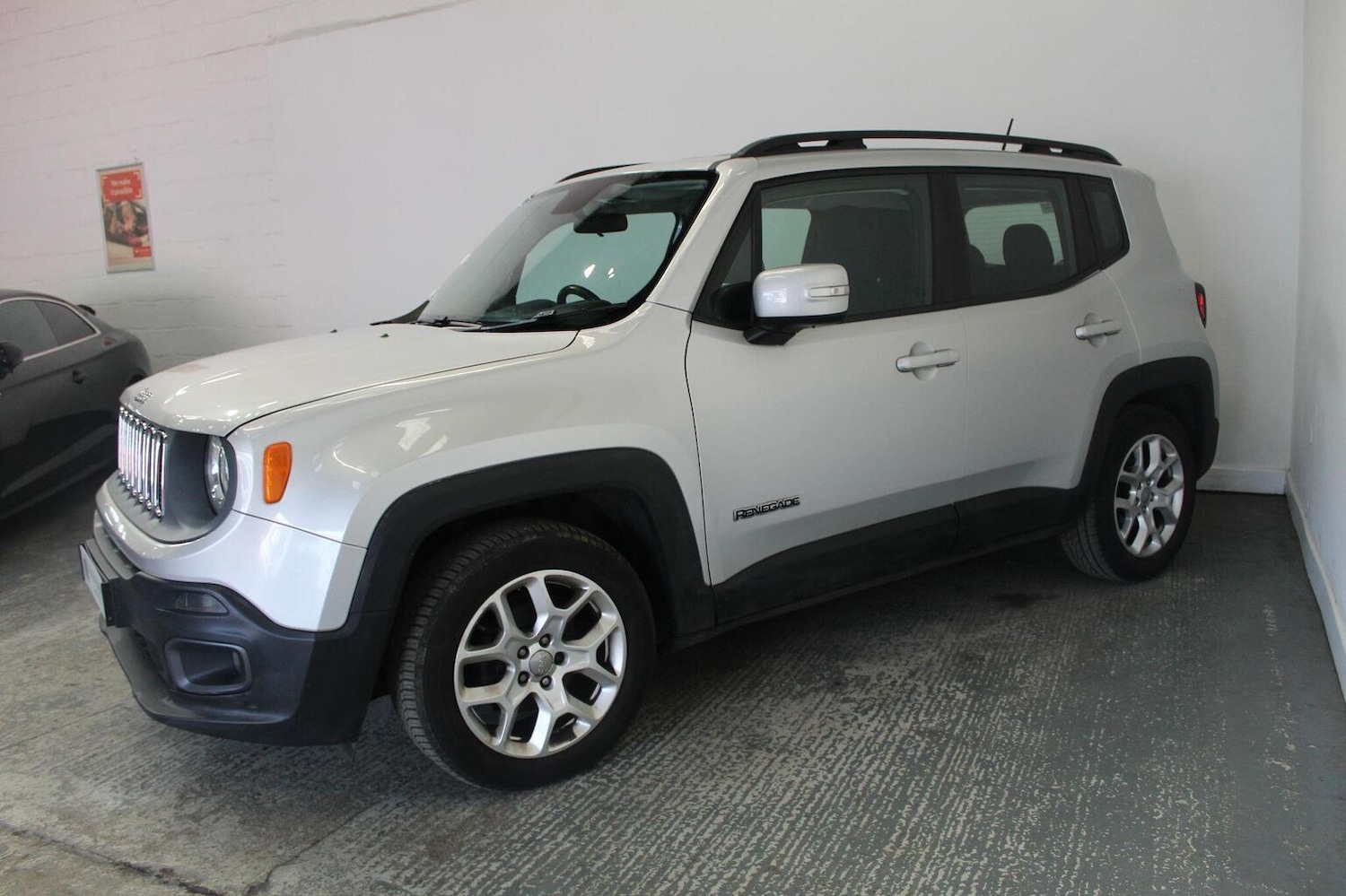 Used Jeep Renegade 2016 for sale - 77938062: Photo 5