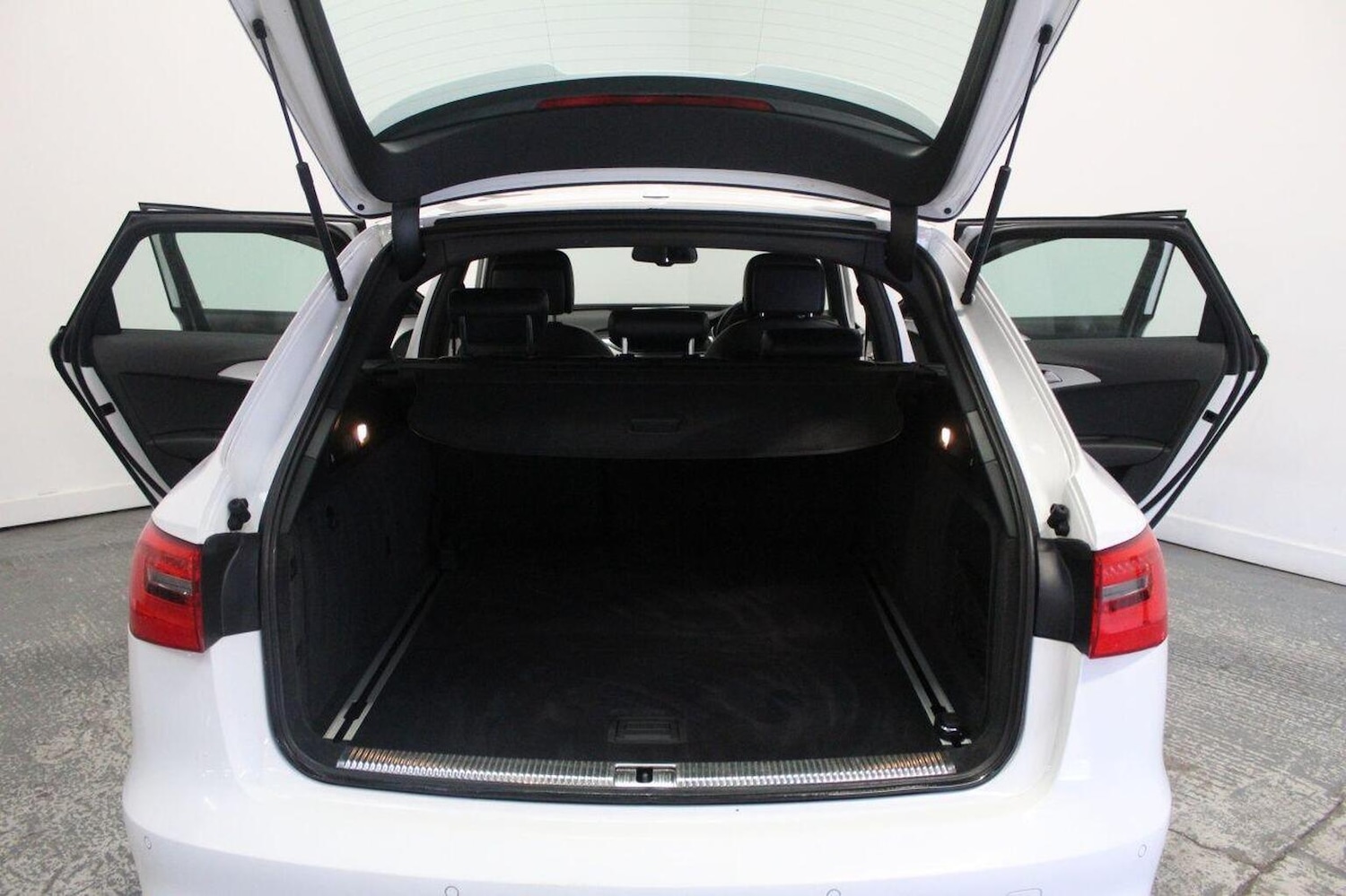 Used Audi A6 Avant 2014 for sale - 76246166: Photo 24