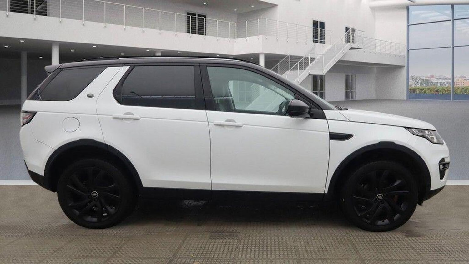 Used Land Rover Discovery Sport 2015 for sale - 78064133: Photo 9