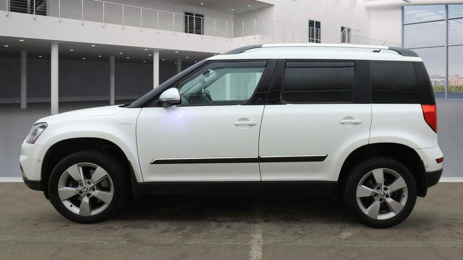 Used Skoda Yeti 2014 for sale - 77564178: Photo 11
