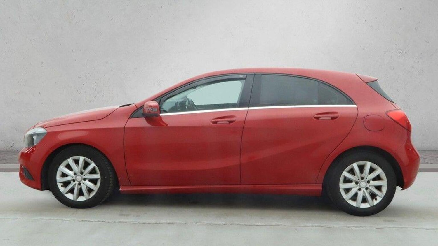 Used Mercedes-Benz A-Class 2014 for sale - 77089846: Photo 11