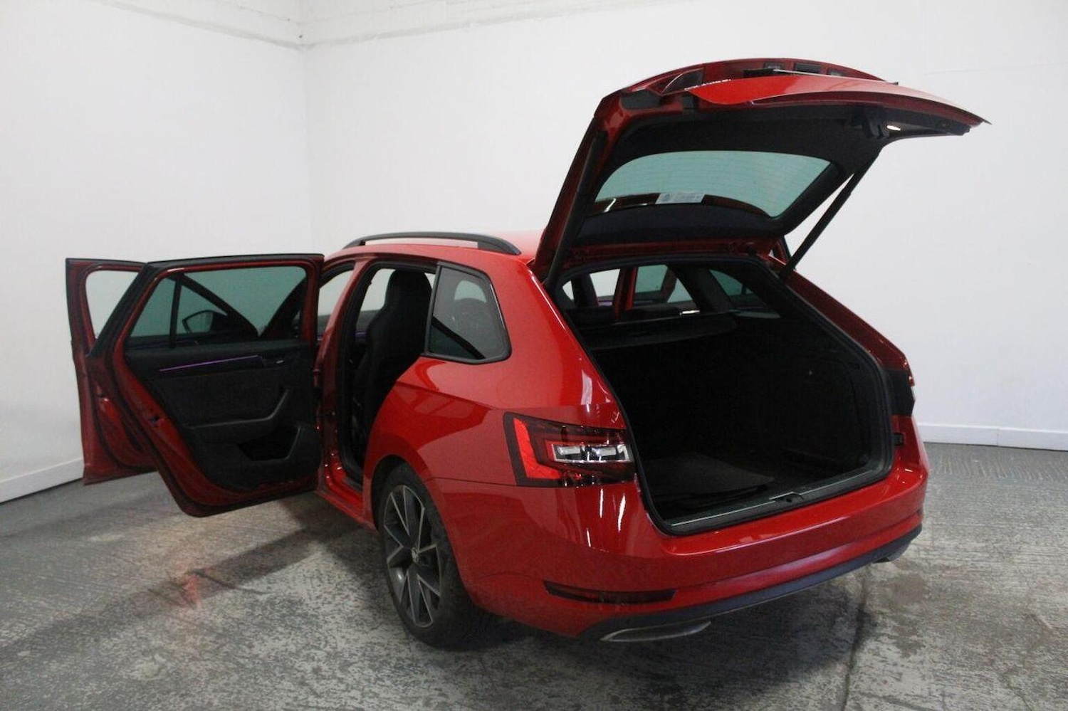 Used Skoda Superb 2016 for sale - 77937960: Photo 21