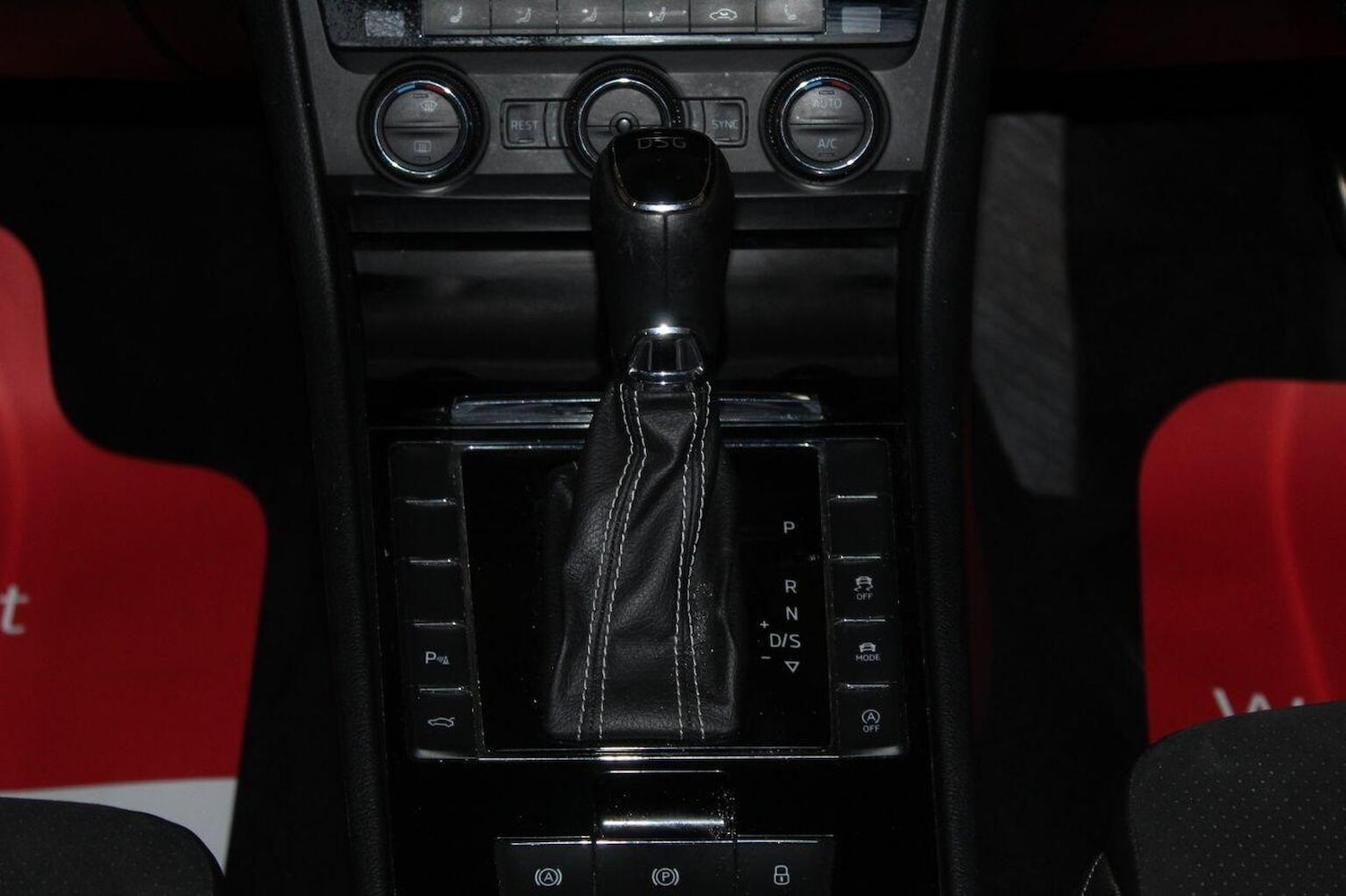 Used Skoda Superb 2016 for sale - 77937960: Photo 42