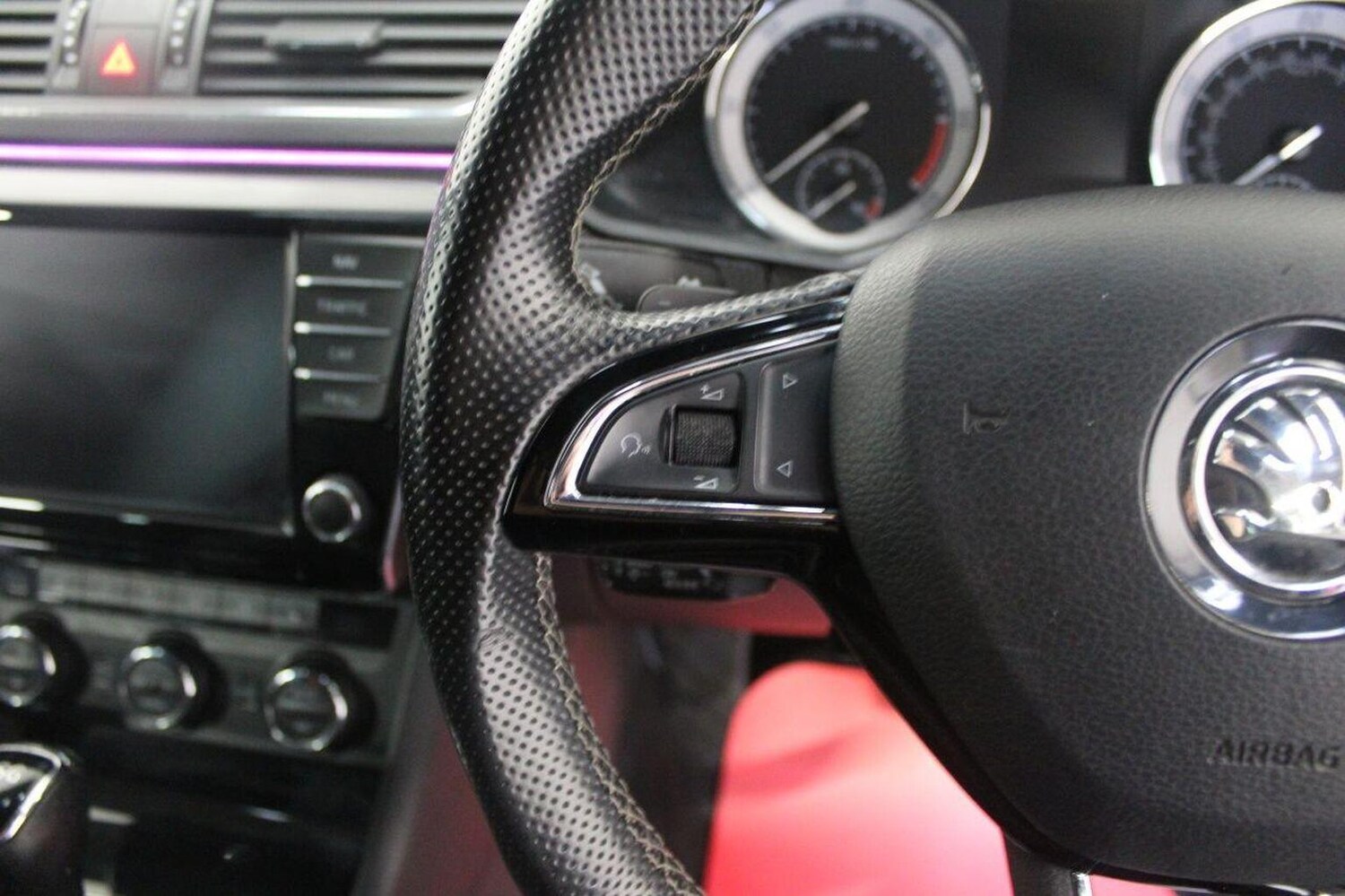 Used Skoda Superb 2016 for sale - 77937960: Photo 46