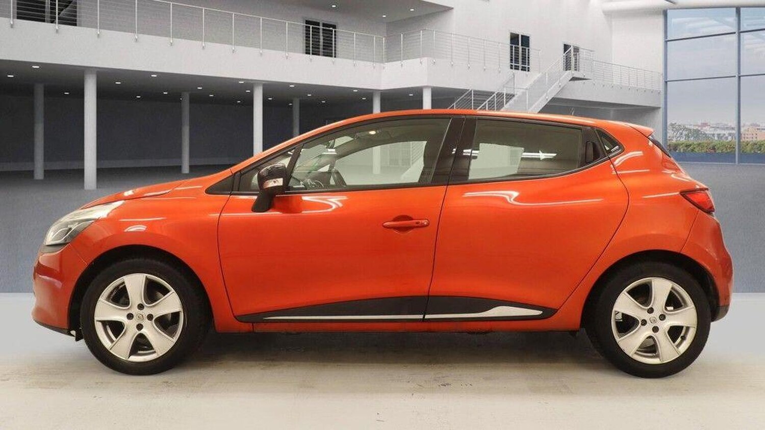 Used Renault Clio 2015 for sale - 77709082: Photo 11