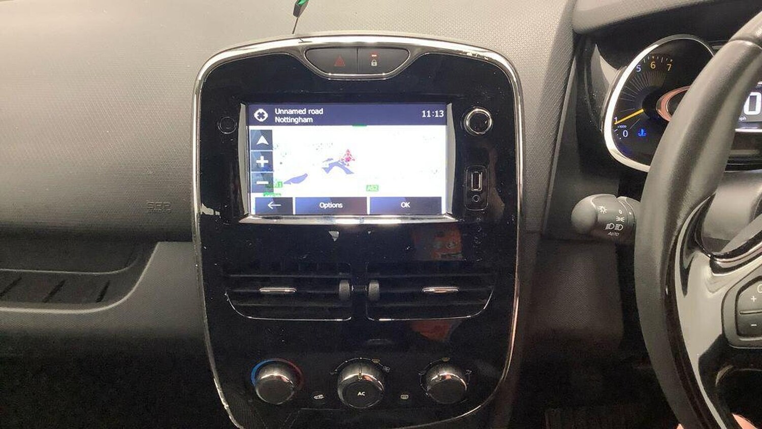 Used Renault Clio 2015 for sale - 77709082: Photo 16