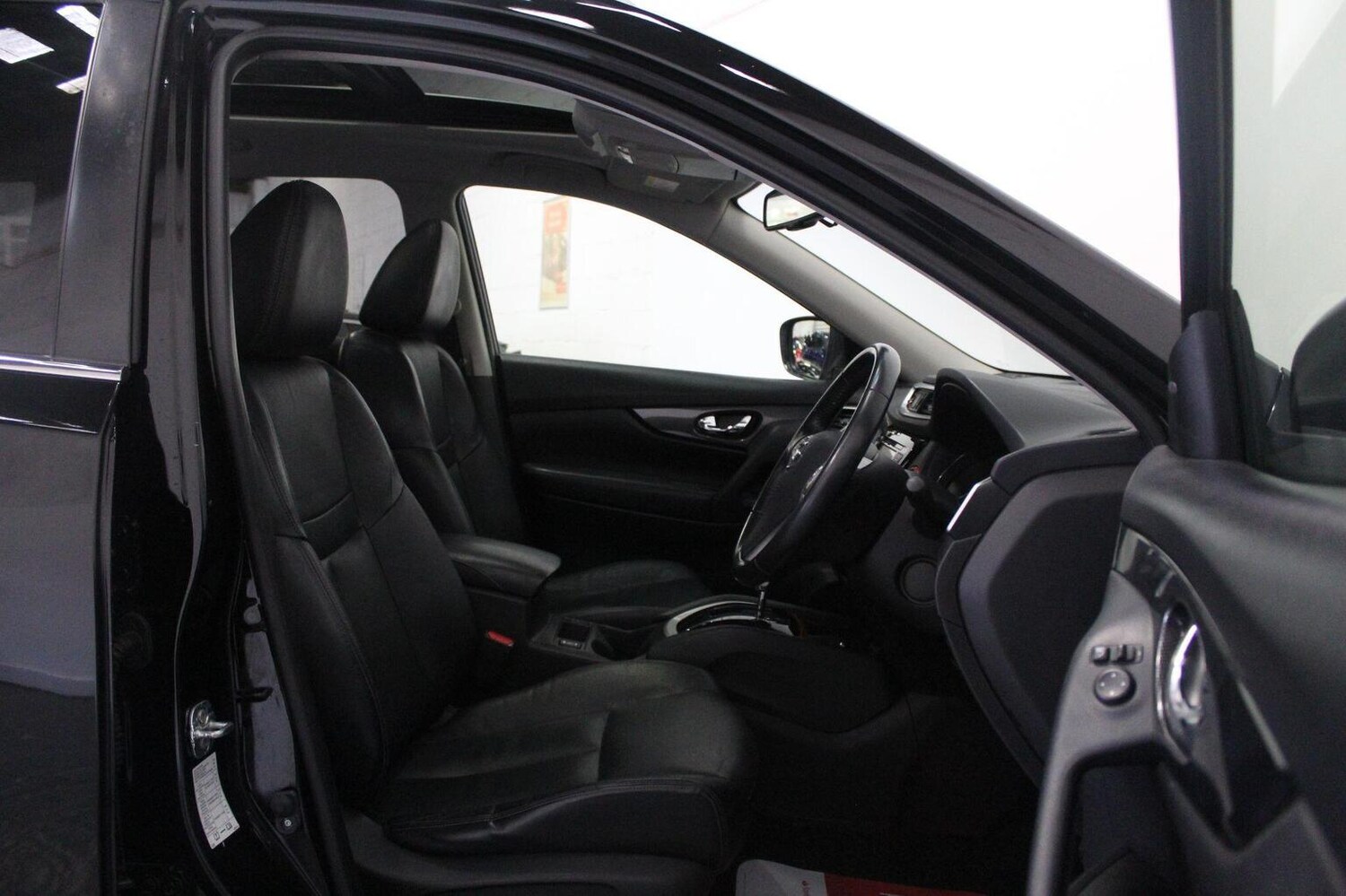 Used Nissan X-Trail 2017 for sale - 78112051: Photo 32