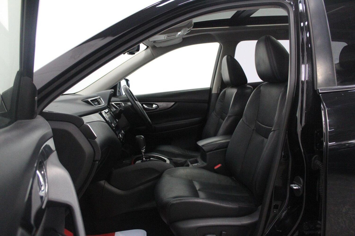 Used Nissan X-Trail 2017 for sale - 78112051: Photo 52