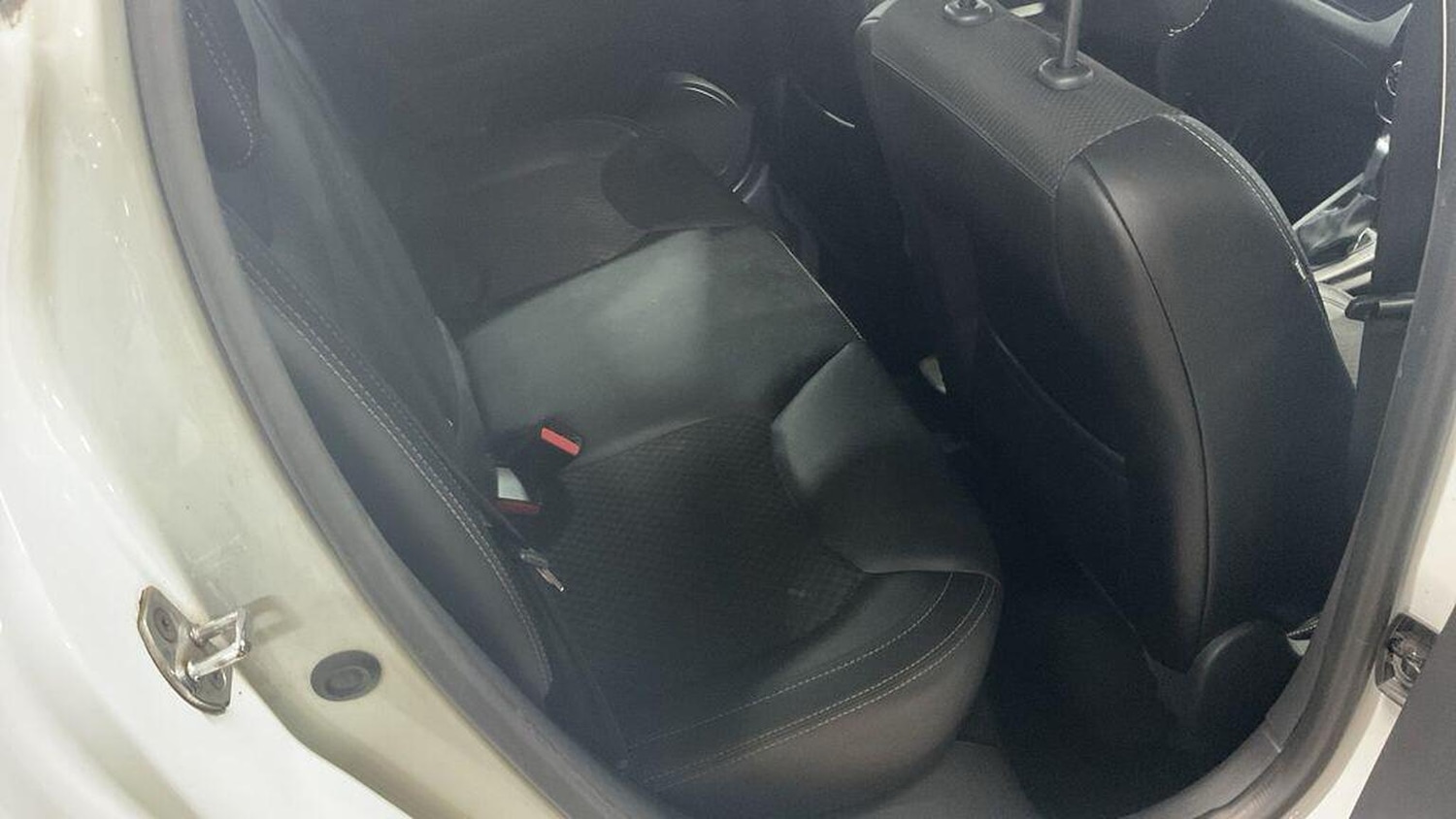 Used Renault Clio 2017 for sale - 77135889: Photo 11