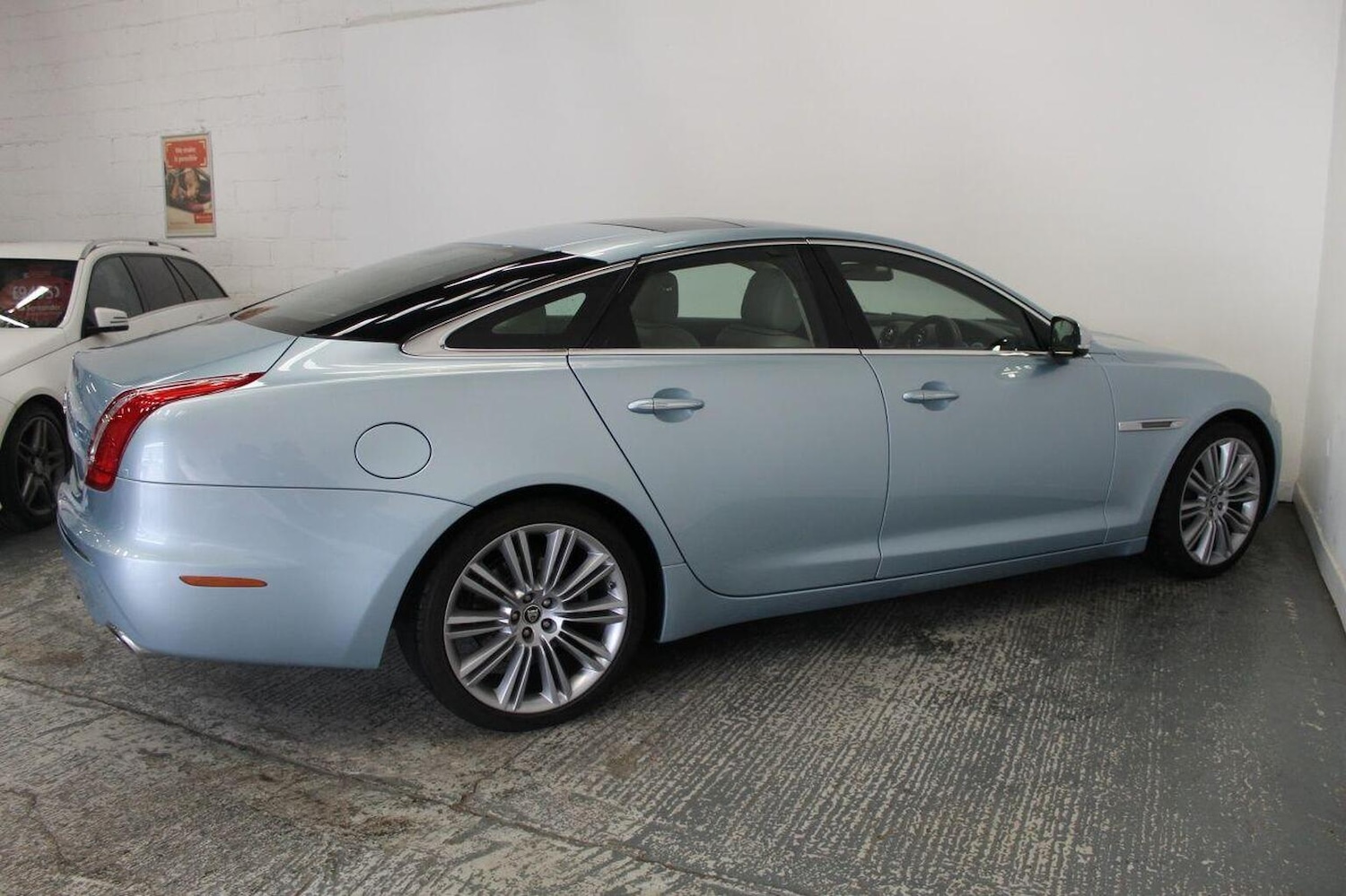 Used Jaguar XJ 2011 for sale - 77464590: Photo 11