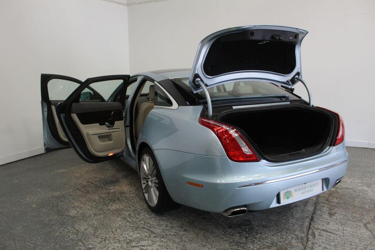 Used Jaguar XJ 2011 for sale - 77464590: Photo 20