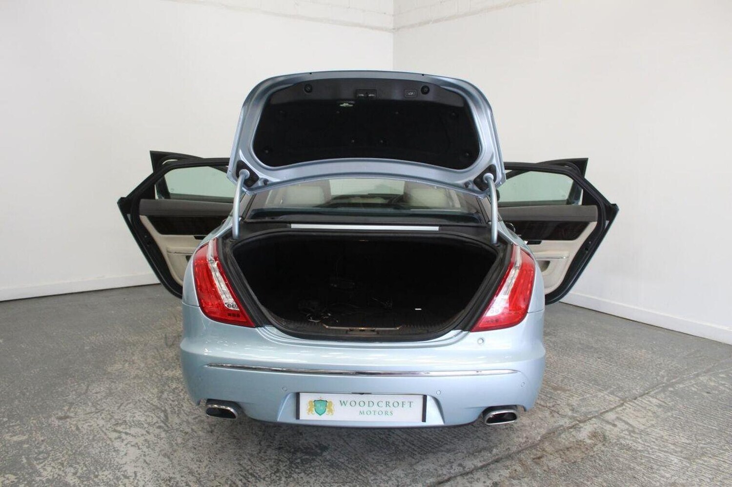 Used Jaguar XJ 2011 for sale - 77464590: Photo 22