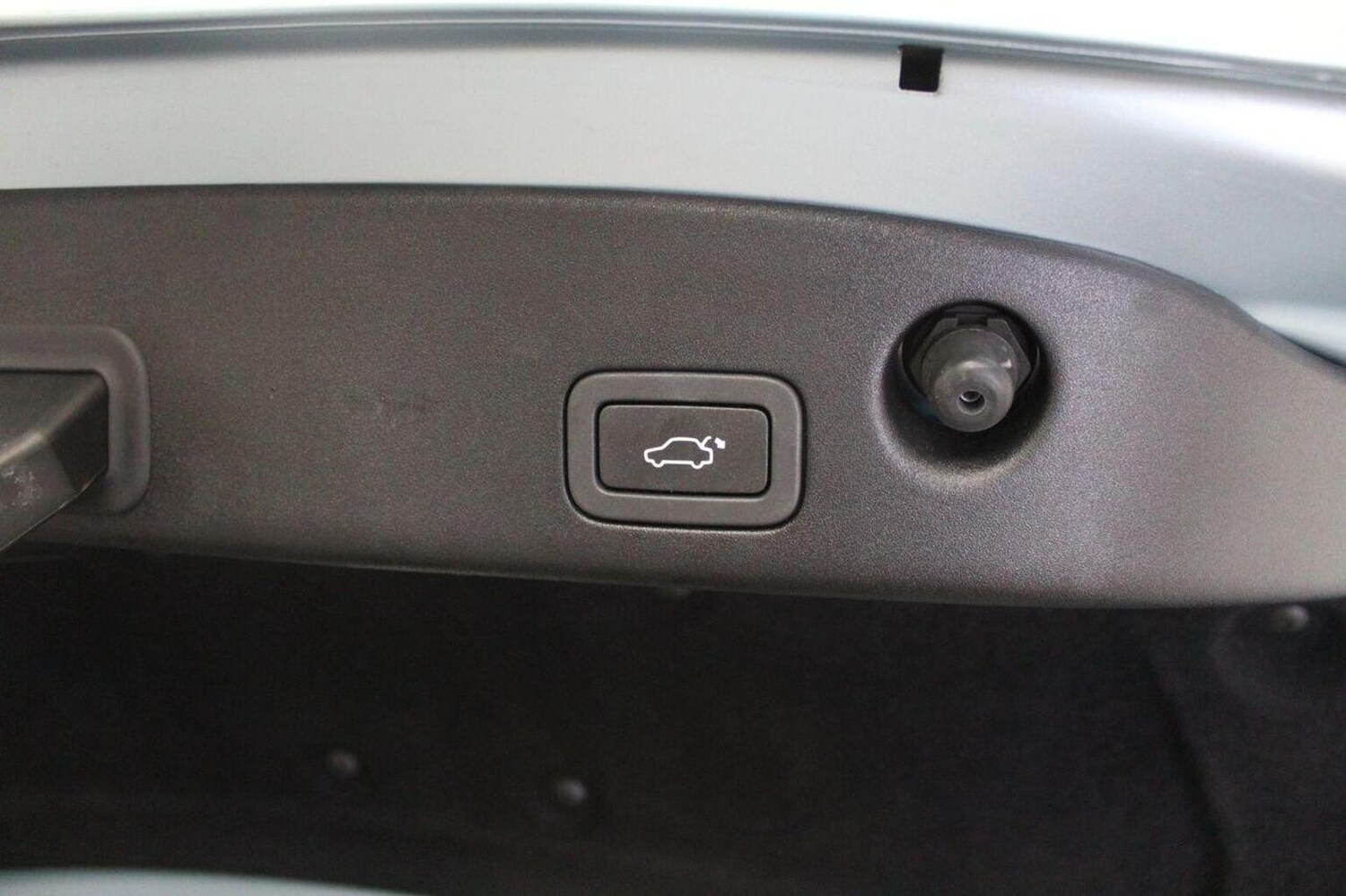 Used Jaguar XJ 2011 for sale - 77464590: Photo 24