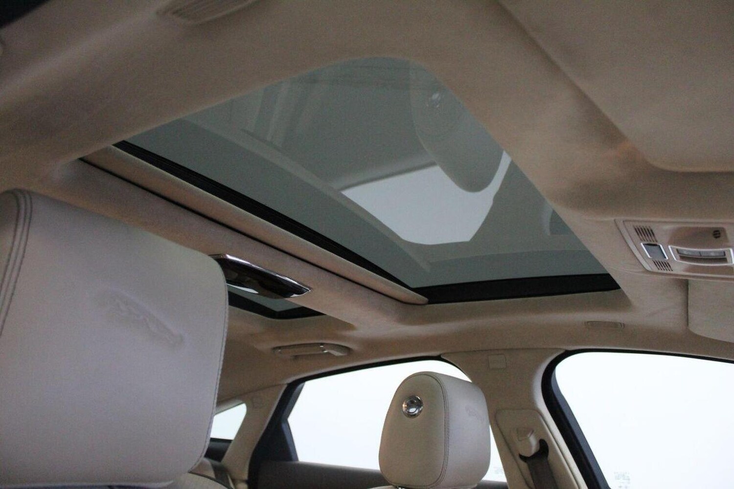 Used Jaguar XJ 2011 for sale - 77464590: Photo 30