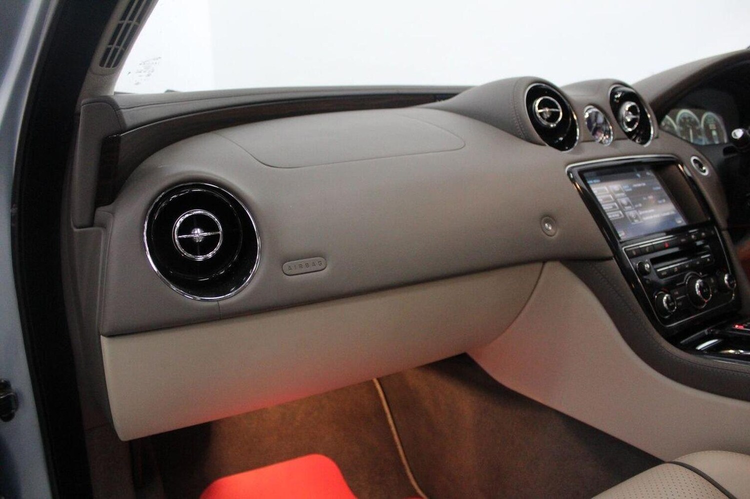 Used Jaguar XJ 2011 for sale - 77464590: Photo 33