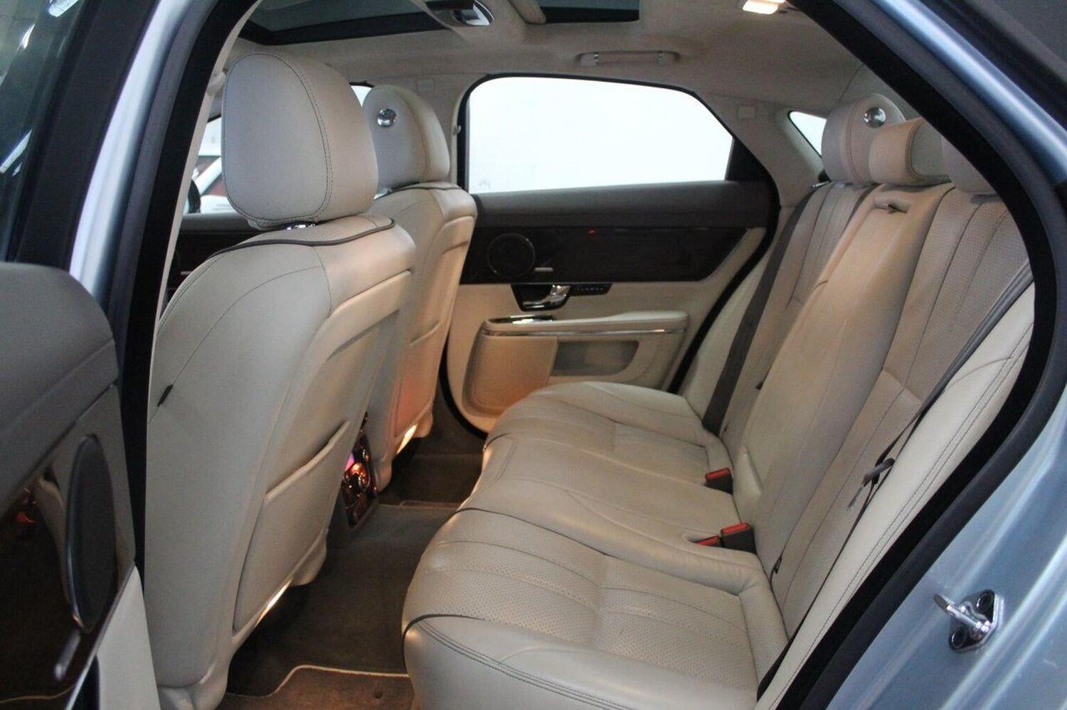 Used Jaguar XJ 2011 for sale - 77464590: Photo 60