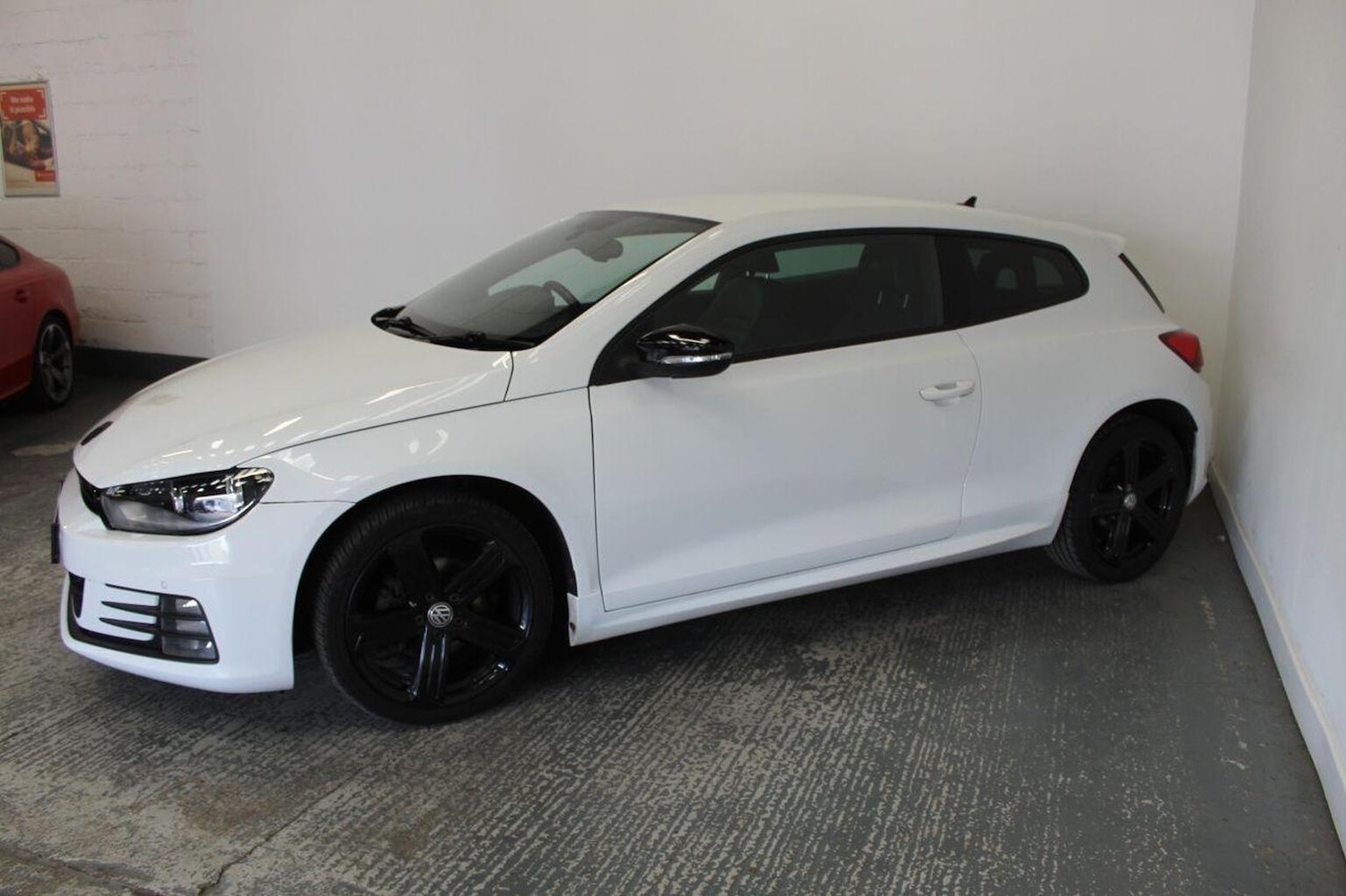 Used Volkswagen Scirocco 2017 for sale - 77937946: Photo 5