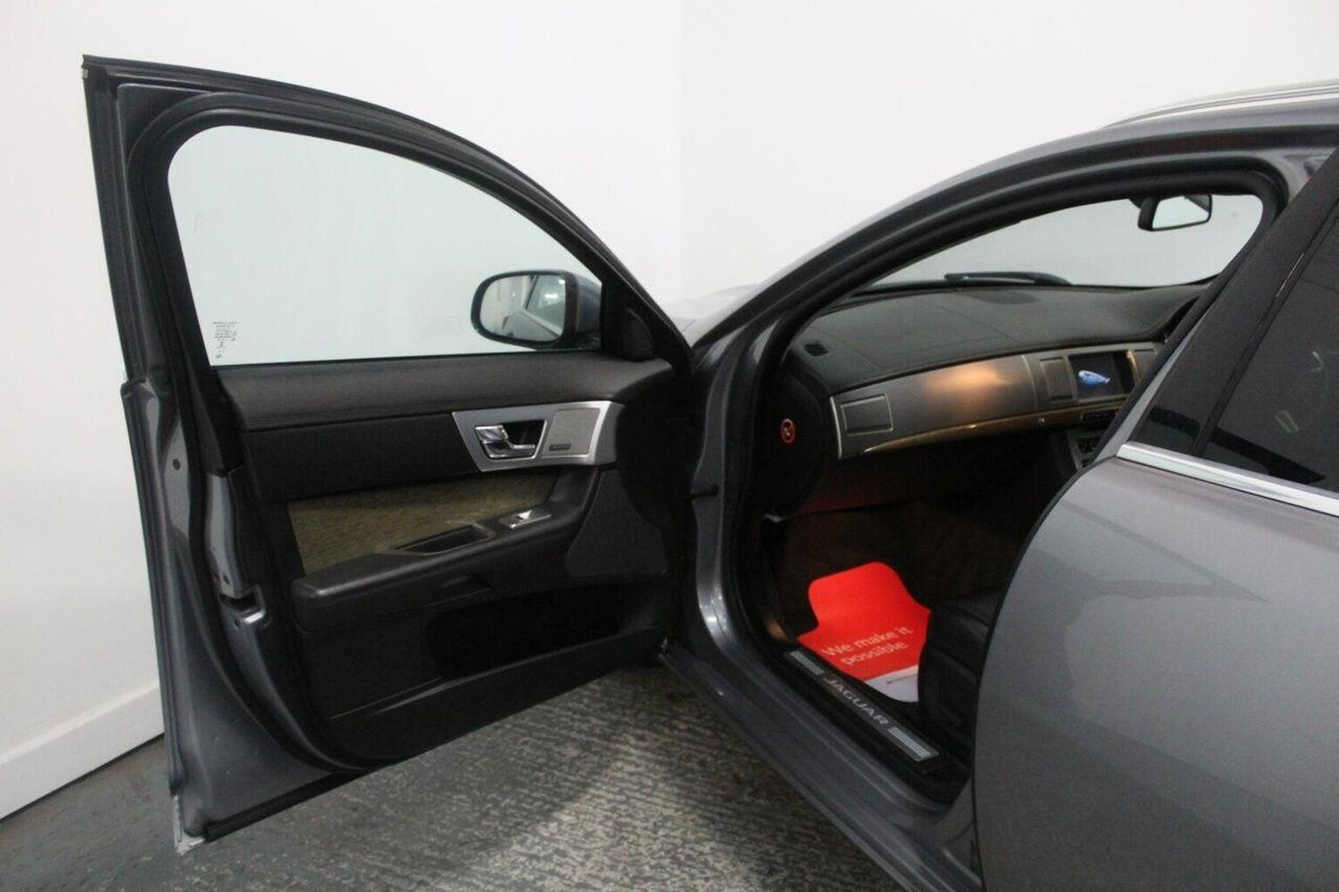 Used Jaguar XF 2014 for sale - 77465034: Photo 26