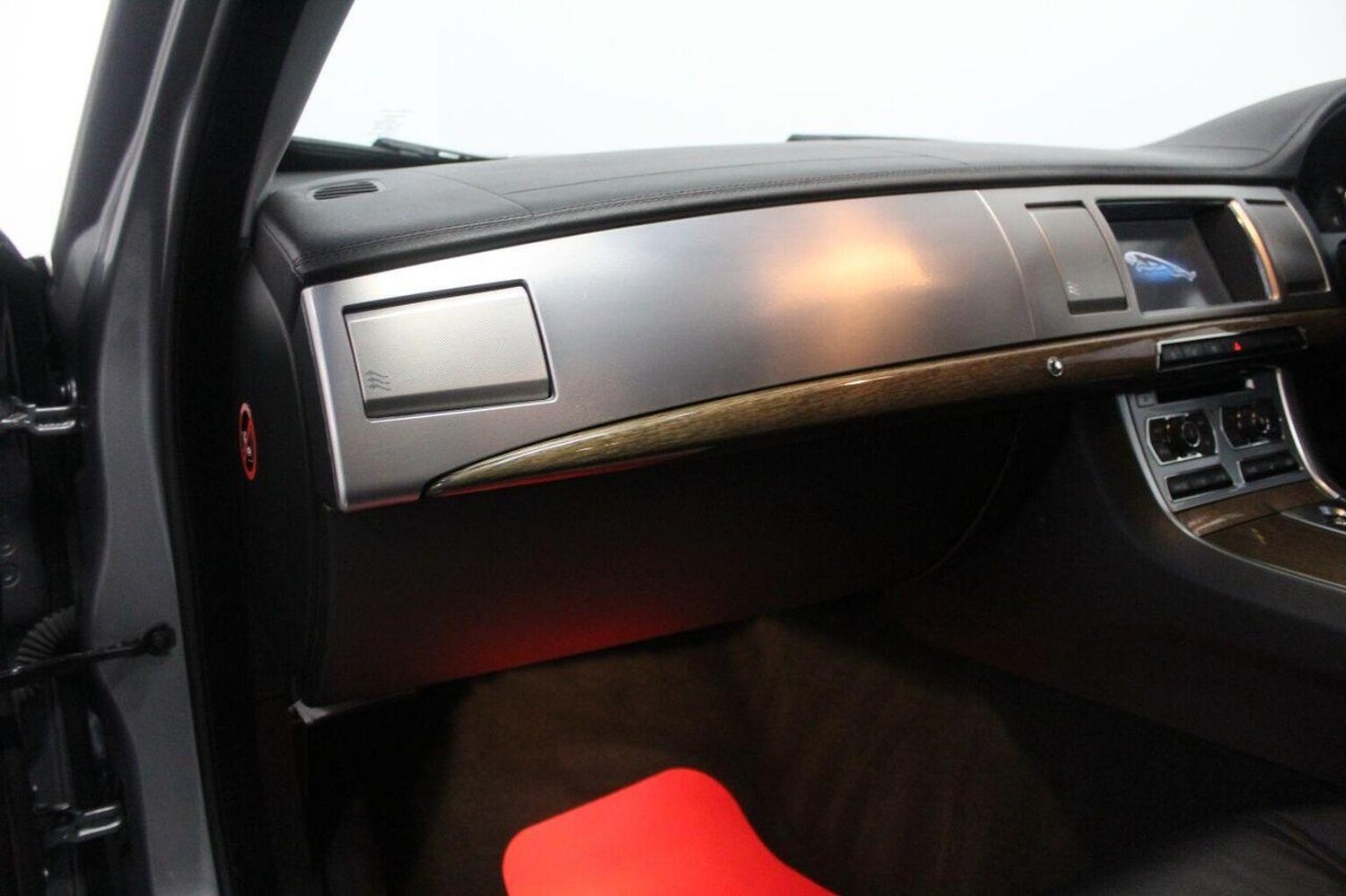 Used Jaguar XF 2014 for sale - 77465034: Photo 30