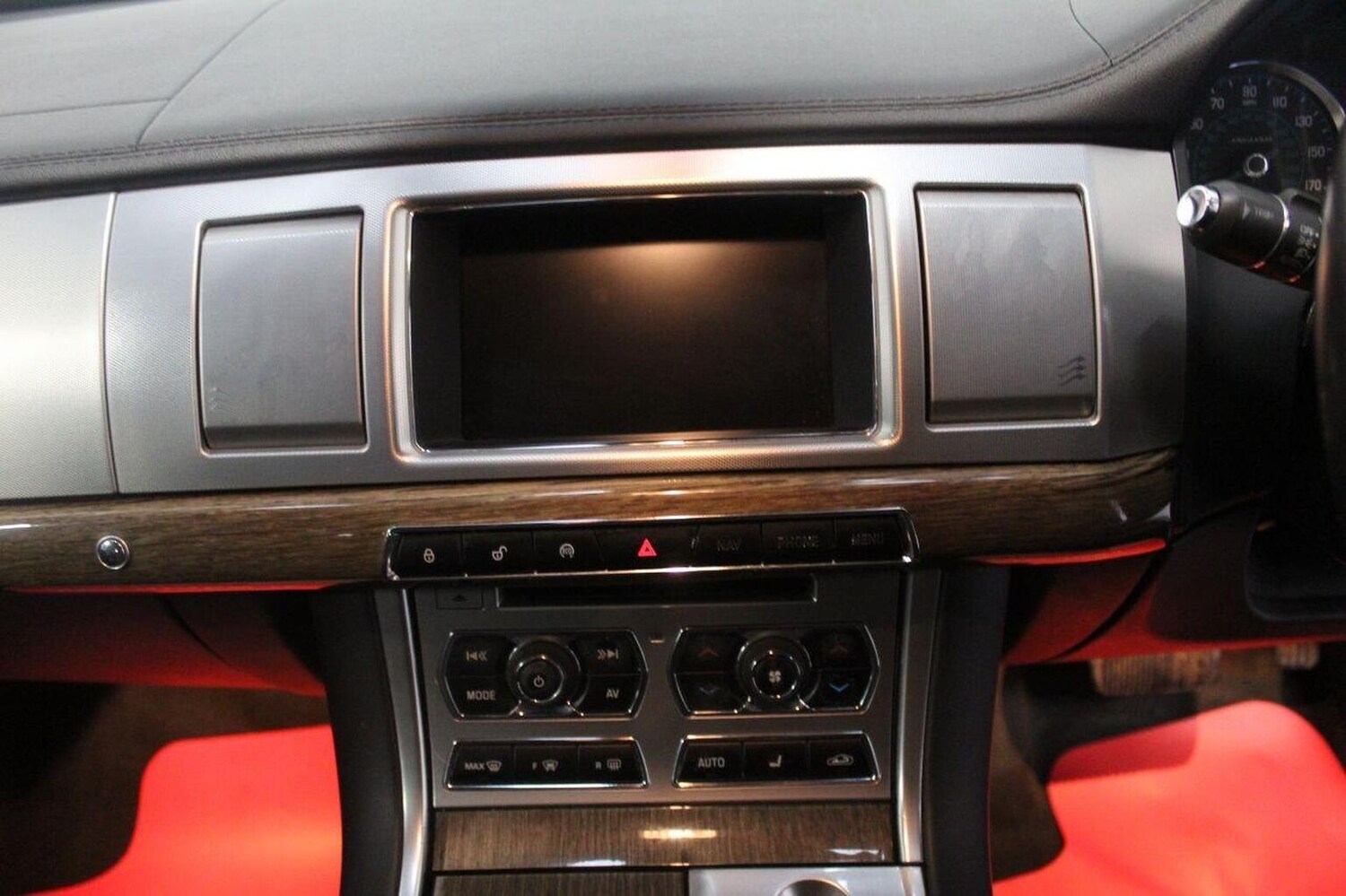 Used Jaguar XF 2014 for sale - 77465034: Photo 32